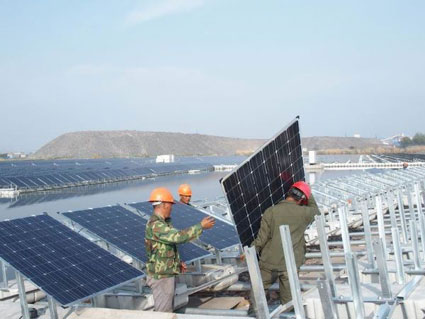 光伏材料在水上光伏电站中的环境适应性如何评估 光伏材料在水上光伏电站中的环境适应性如何评估