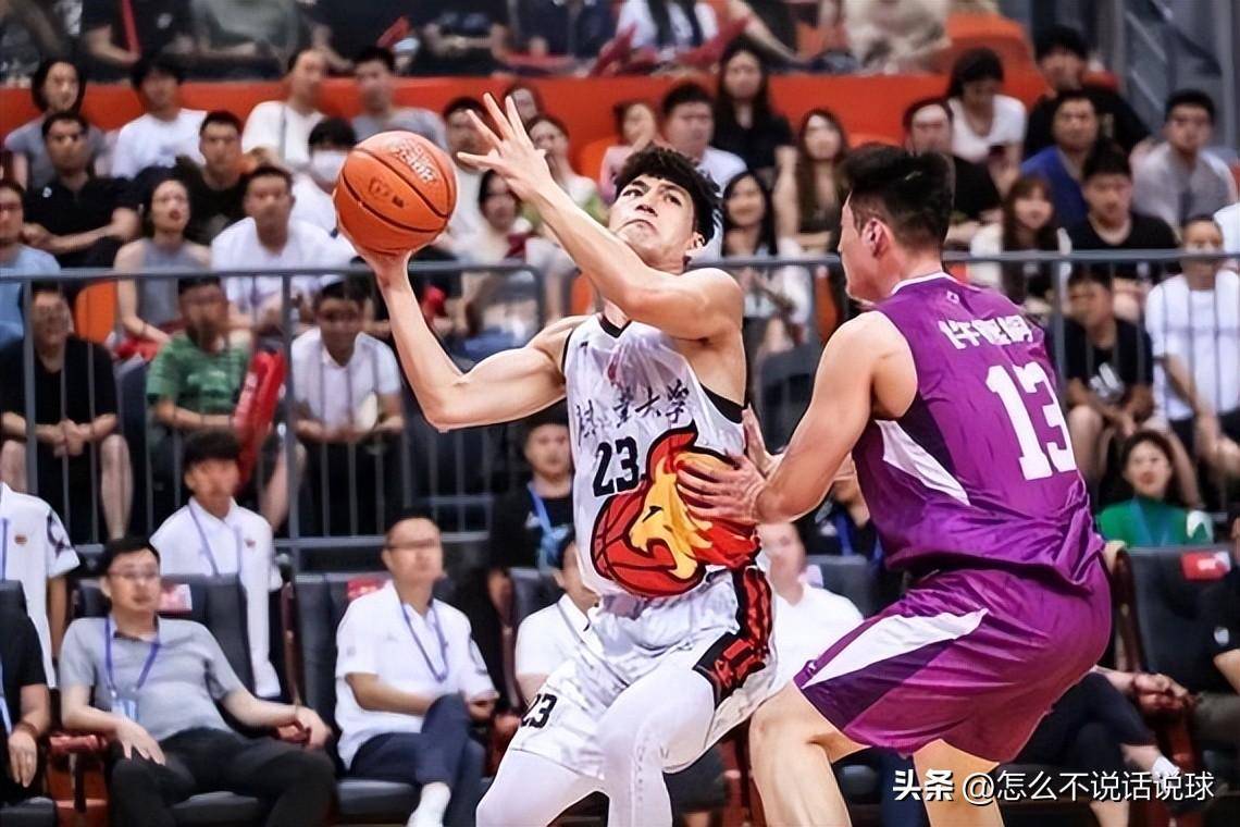 江苏男篮取得胜利，球队士气高涨