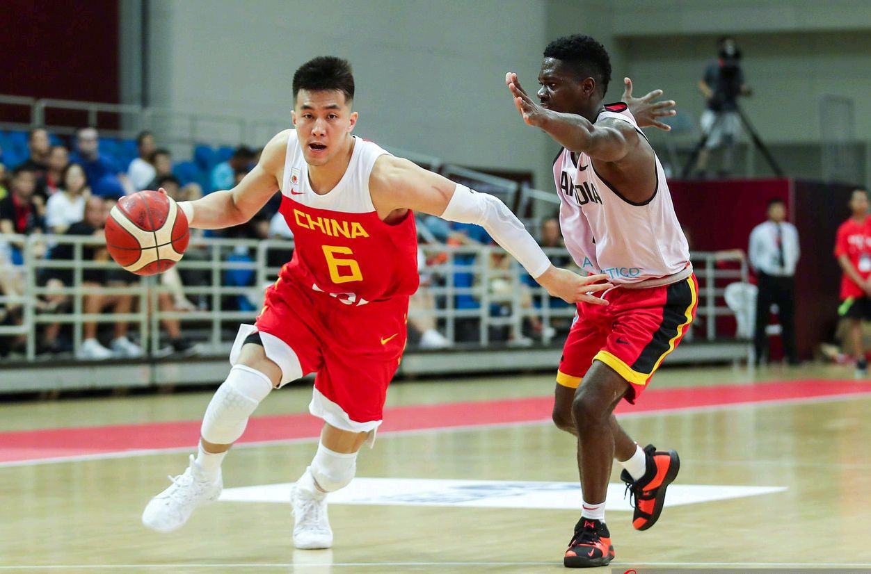 青海男篮五虎将出战，期待胜利