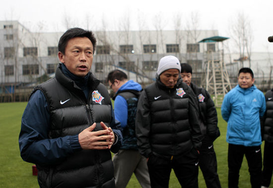 上海申鑫逆转取胜，迎来良好开局